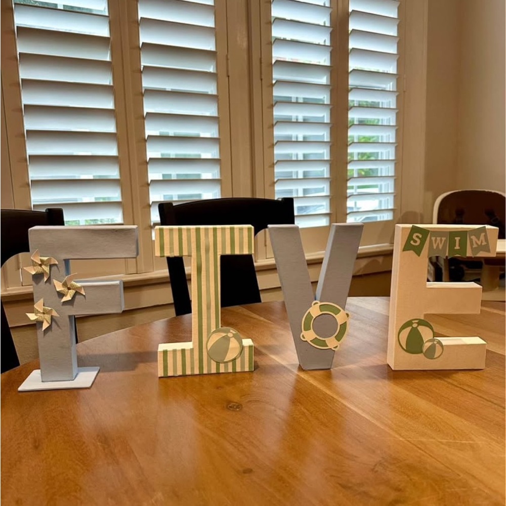 Decorative Letters 'FIVE'
